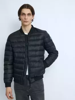 Лёгкая утеплённая куртка-бомбер с воротником-стойкой