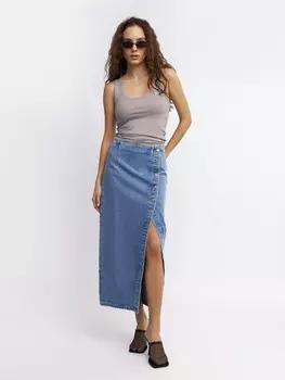 Майка-топ из вискозы без рукавов