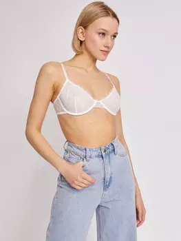 Мягкий кружевной бюстгальтер на косточках
