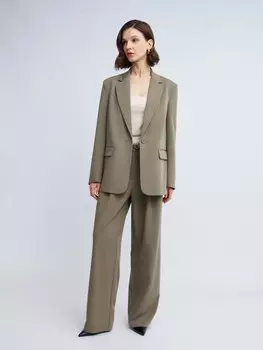 Однобортный жакет прямого силуэта на пуговице