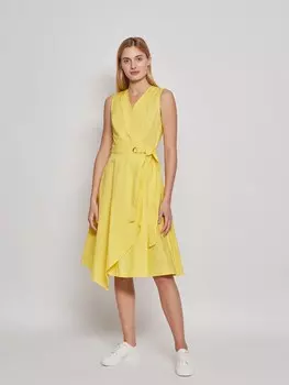 Платье на запах с ассиметричным подолом