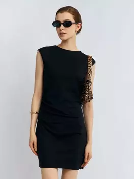 Платье без рукавов с драпировкой