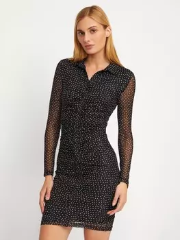 Платье-рубашка длины мини из сетки в горошек с драпировкой