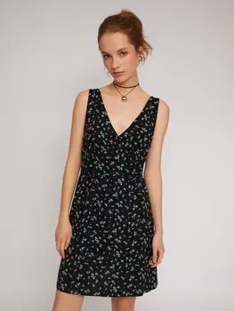 Сарафан мини из вискозы с цветочным принтом