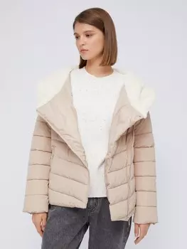 Тёплая куртка с капюшоном на меху и косой молнией