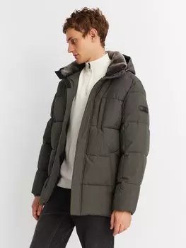 Тёплая куртка удлинённого силуэта со съёмным капюшоном