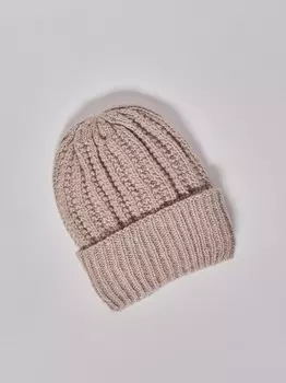 Тёплая вязаная шапка