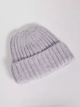 Тёплая вязаная шапка-бини