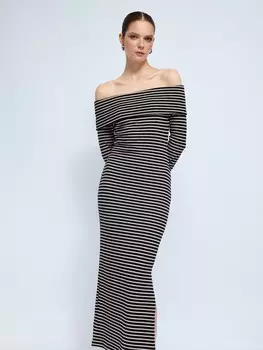 Трикотажное платье лапша макси с узором в полоску