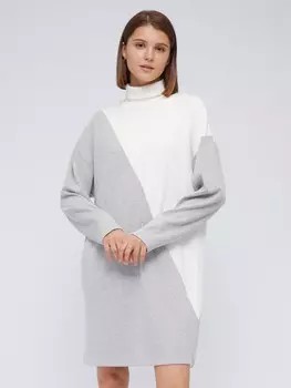 Трикотажное платье-свитер с горлом