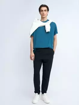 Трикотажные брюки-джоггеры в спортивном стиле