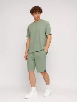 Трикотажные шорты на резинке