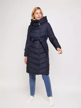 Утеплённое пальто с капюшоном и поясом