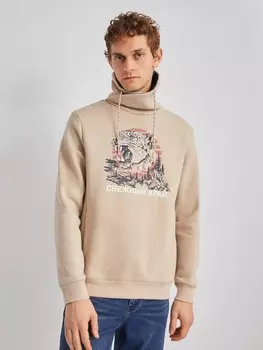 Утеплённый худи прямого кроя с воротником-хомутом и принтом