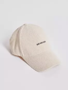 Вельветовая бейсболка с полукруглым козырьком