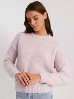 Вязаный джемпер объёмного фасона из бархатной пряжи