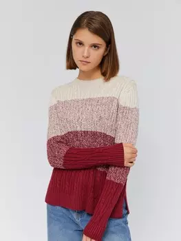 Вязаный джемпер в стиле колор-блок с фактурным узором косы