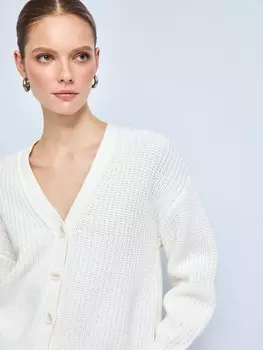 Вязаный кардиган с вырезом на пуговицах