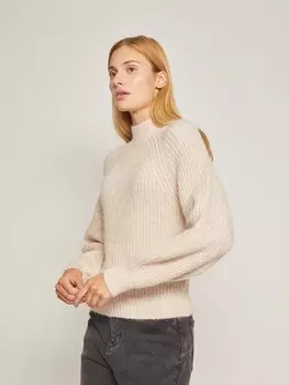Вязаный свитер с объёмными рукавами