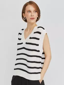 Вязаный жилет в полоску без рукавов