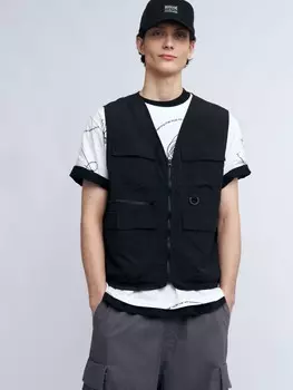 Жилет на молнии с карманами