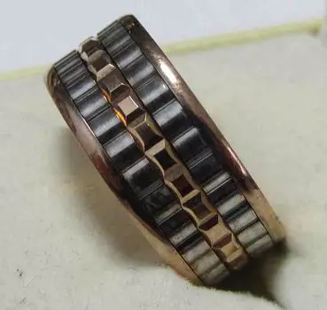 Кольцо обручальное из комбинированного золота 585 пробы, размер 21.5