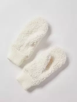 Варежки из искусственного меха
