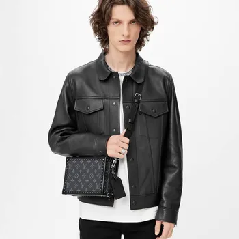 Сумка Louis Vuitton Clutch Box, черный