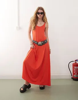 Платье макси Monki с бретельками, воздушное, красного цвета