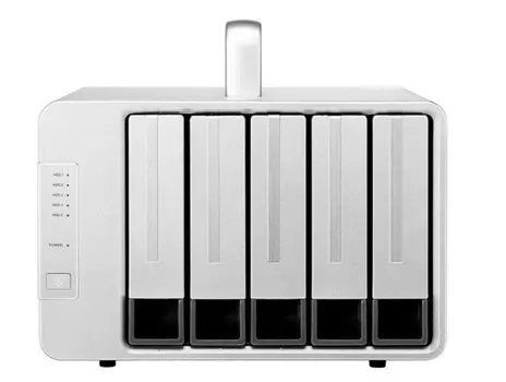Сетевое хранилище TerraMaster D5-Thunderbolt3 DAS tower RAID0,1,10,5,JBOD/up to 5 HDDs SATA(3,5' or 2,5')/1xDP1.2/2x40GbThunderbolt3/1xPS/2YW