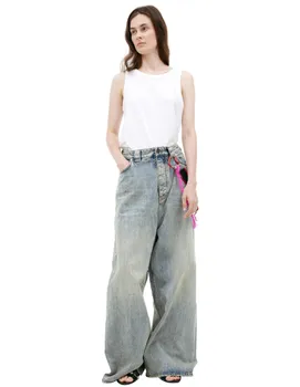 Wide jeans with keychain