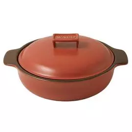 Кастрюля с крышкой