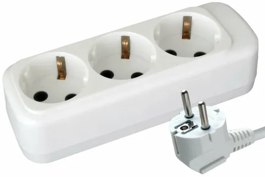 Удлинитель VOLSTEN УХз10-103 SR 3x5-Z 3 розетки, 5м, 10А, 2200 Вт, белый