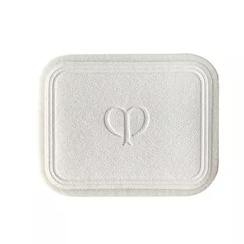CLÉ DE PEAU BEAUTÉ Спонж для компактной пудры, придающей коже яркость