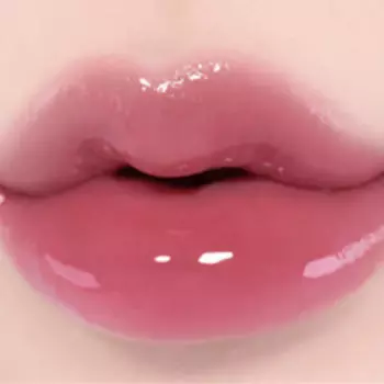 Увлажняющий 3D-блеск для объёма губ fwee 3D Voluming Gloss B05 Currant