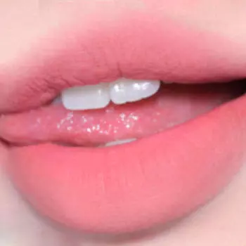 Вельветовый бальзам-пудинг для губ и щёк fwee Lip&Cheek Blurry Pudding Pot PK01 Baby
