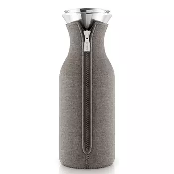 Графин 1 л Eva Solo Fridge в неопреновом чехле taupe