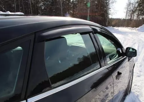 Дефлекторы боковых окон, темные, 4 части (SD, HB 5D) SIM SFOFO31132 для FORD Focus III (2011 - 2015 )