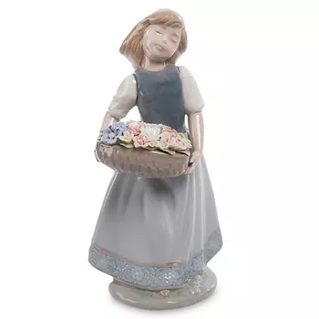 Статуэтка фарфоровая Девочка с корзиной цветов Charming Statuette