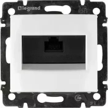 Розетка компьютерная RJ45 Legrand Valena 5e кат UTP белая 774230