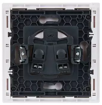 Розетка без заземления IEK FP-R13-10-K01 FORTE&PIANO с защитными шторками в/к 10А FP217 белый