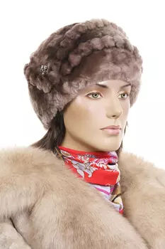 Шапка женская из овчины