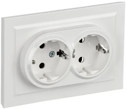 Розетка IEK BR-R24-16-K01-F 2-м СП BRITE РСш12-3-БрБ 16А в сборе с заземл. защ. шторки белая