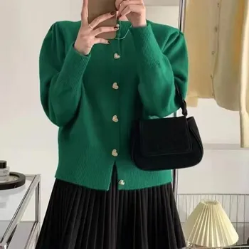 Sweater Jacket Female Fall Gentle Wind Long-sleeved Love Button Short Section Loose Knitted Cardigan Top Tide One size красный