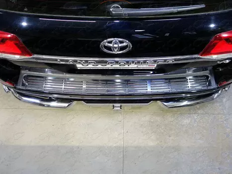 Накладка на задний бампер (лист) (LC200 Executive) Компания ТСС TOYLC200EX16-14 Toyota Land Cruiser J200 2015-