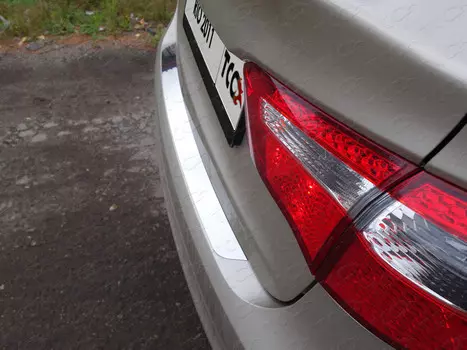 Накладка на задний бампер (лист зеркальный) Компания ТСС KIARIO11-05 KIA Rio III 2011 - 2014