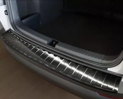 Накладка на задний бампер (нержавеющая сталь) Skoda Skoda Karoq 2020 (Шкода Карок)