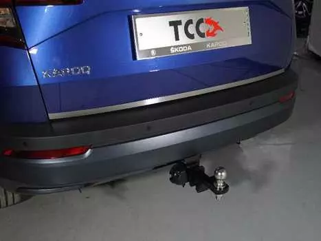 Накладка на заднюю дверь TCC SKOKAR20-15 Skoda Karoq 2020-