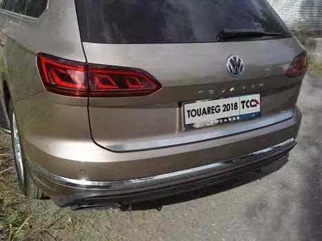 Накладка на заднюю дверь TCC VWTOUAR18-02 Volkswagen Touareg 2018-