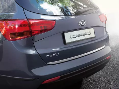 Накладка на кромку багажной двери (хром) KIA A2491ADE10ST для KIA Ceed 2012 - 2018